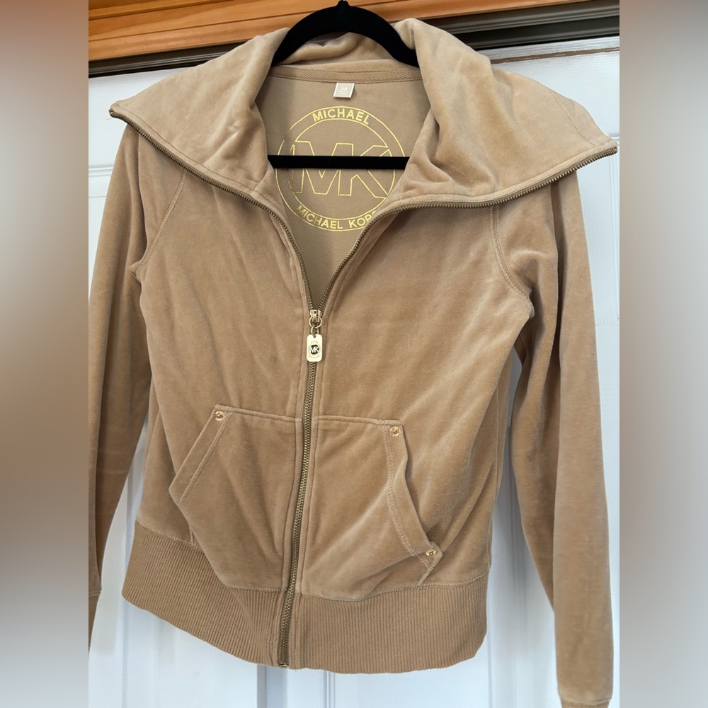Women zip up hoodie
